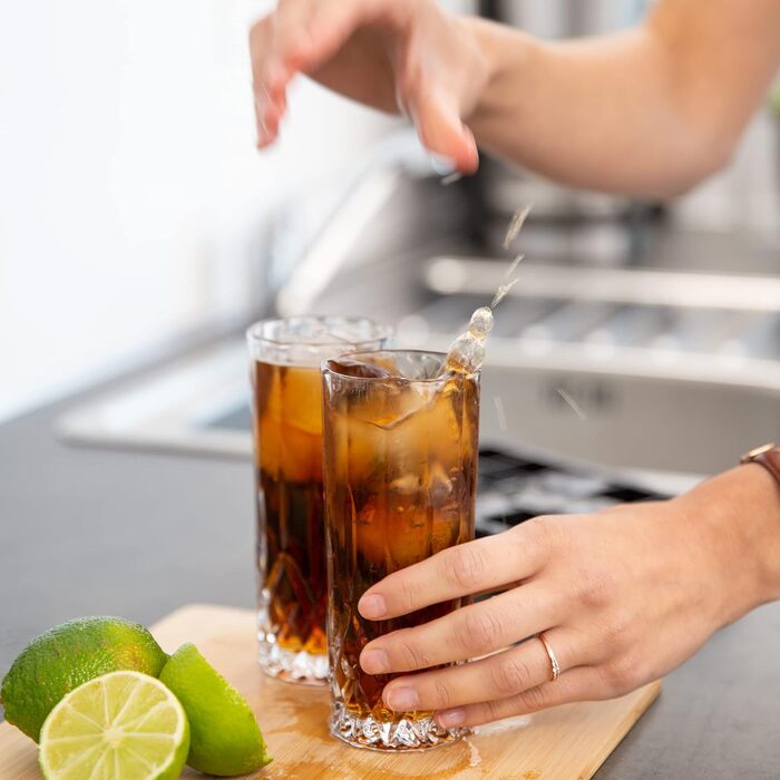 Relaxdays Eiswürfelform, 3,5 cm, BPA-frei, Cocktails, 3,5x19,5x12,5 cm, schwarz (50 Zeichen)
