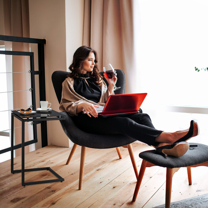 Relaxdays Schwarzer Beistelltisch in C-Form