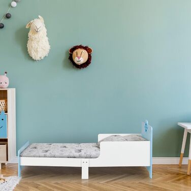Relaxdays Kinderbett mit Rausfallschutz, HBT: 60x77x143 cm, Lattenrost, Kleinkindbett mit Seefahrt-Motiv, MDF, blau/weiß