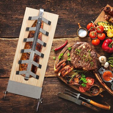 Relaxdays Flammlachsbretter 2er Set, HxB: 55 x 20 cm, Räucherbrett f. Lachsfilet, Zedernholz, mit Halterungen, Natur