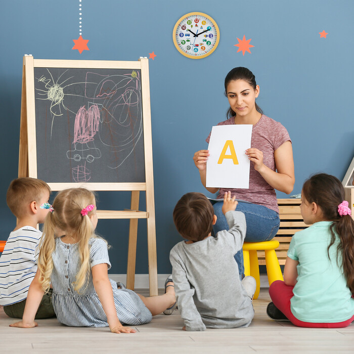 Relaxdays Wanduhr für Kinder Fahrzeuge